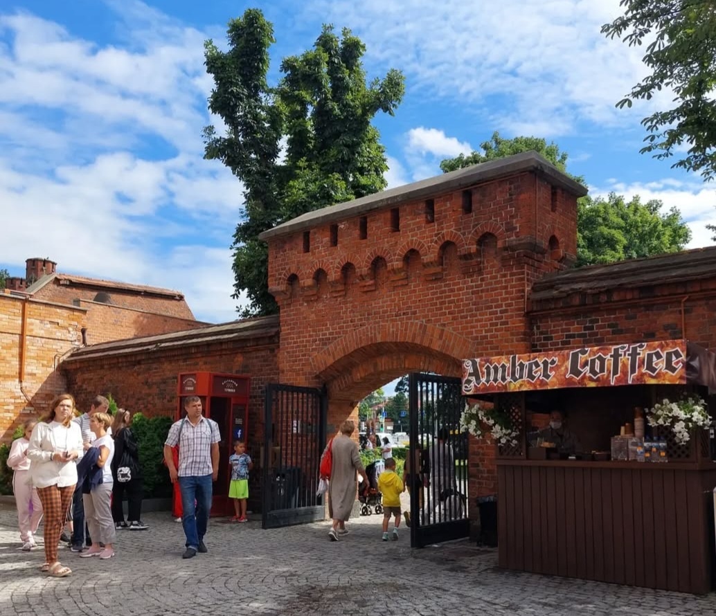 Интересные ворота, сквозь которые обязательно пройдёт каждый гость Калининграда