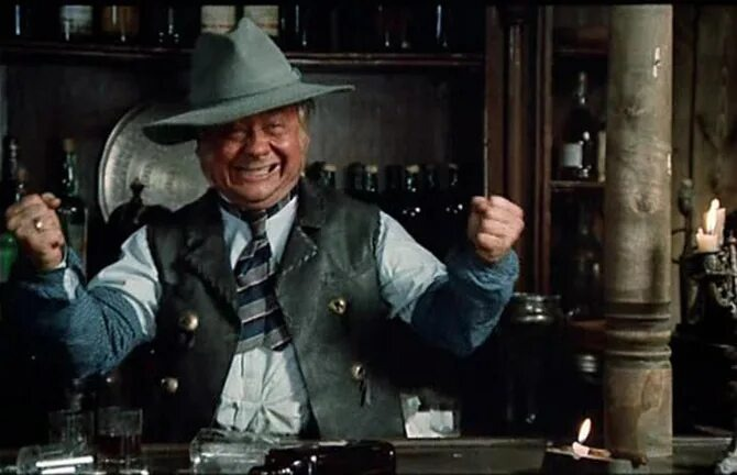 Герой Табакова подсчитывает прибыли...