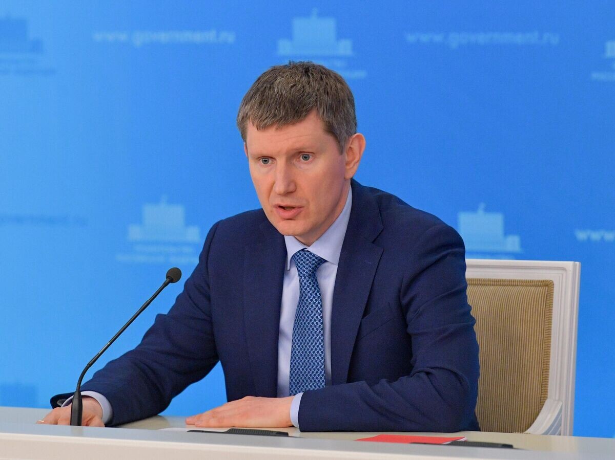    Министр экономического развития РФ Максим Решетников во время брифинга в Доме правительства РФ© РИА Новости / Александр Астафьев