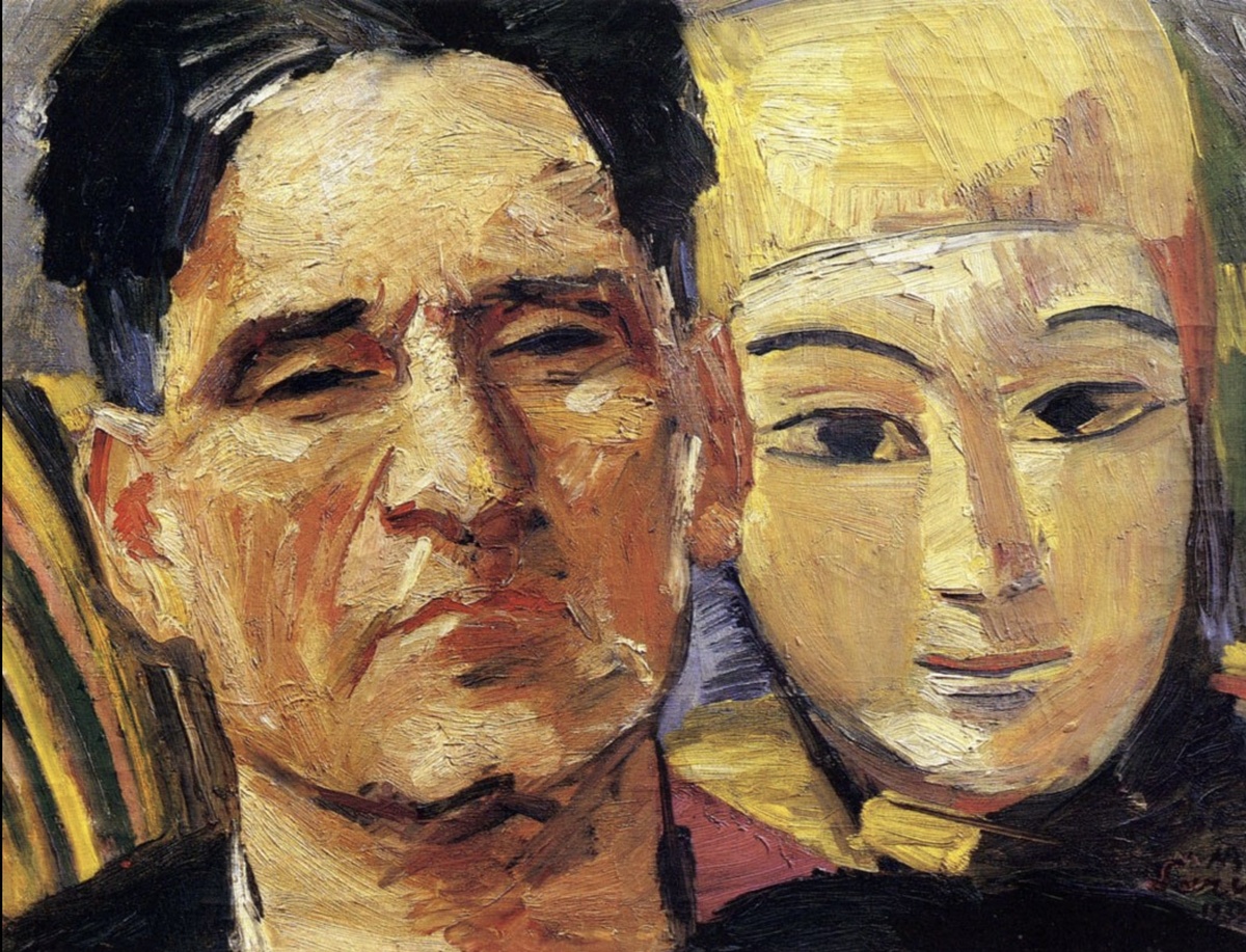 Мартирос Сарьян, Автопортрет с маской. 1933 год. Холст, масло. 46×61 см. Государственный музей искусств народов Востока, Москва. Это -одна из нескольких масок, привезенных художником в 1911 году из путешествия в Египет. На полотне сопоставление двух лиц — живого человеческого и маски, которая пристально глядит из глубины веков.