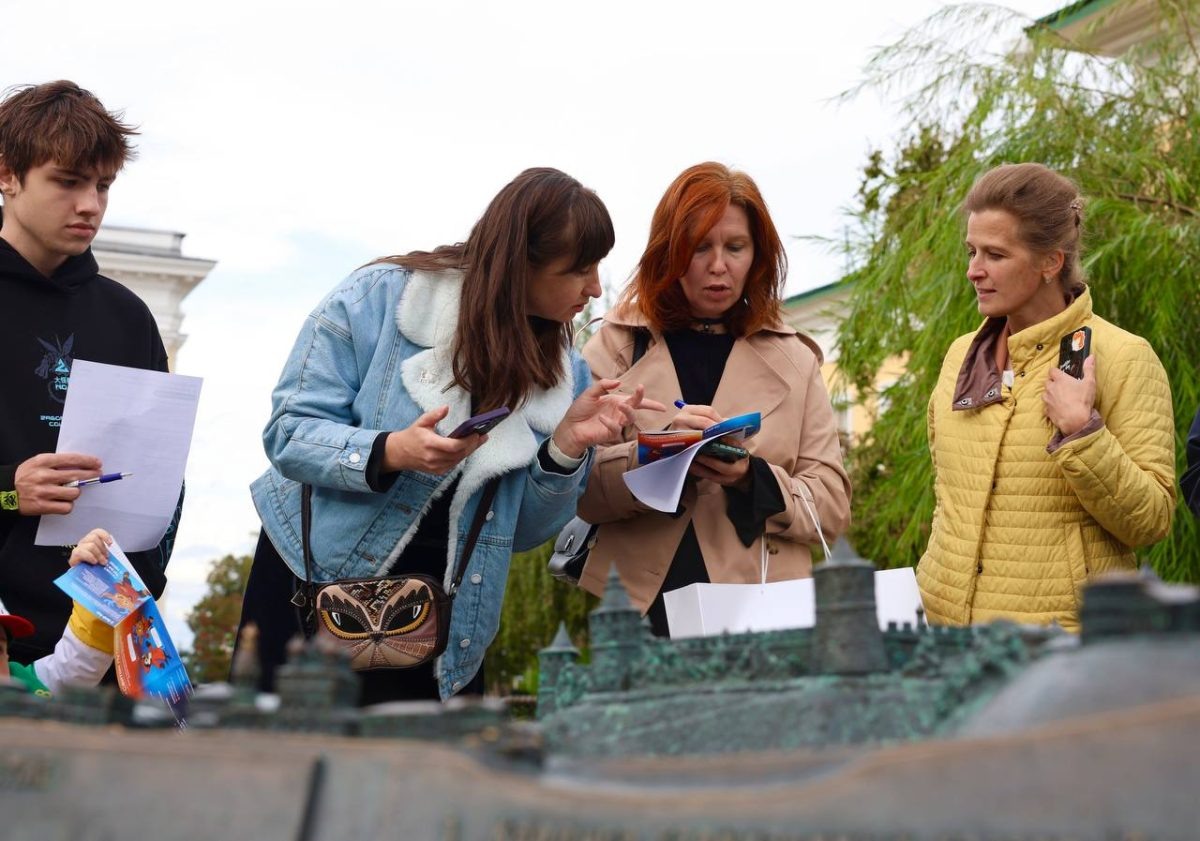    Победители туристического квеста от оленёнка НиНо и дятла Гора получили награды в Нижегородском кремле