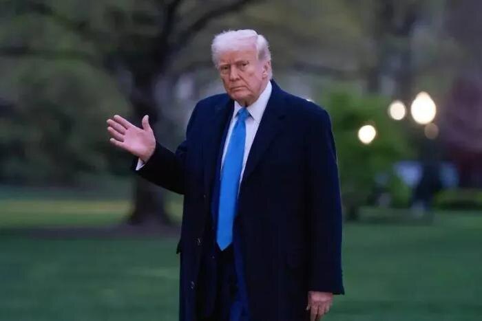 Дональд Трамп. Обложка © Shutterstock / FOTODOM / Joey Sussman
