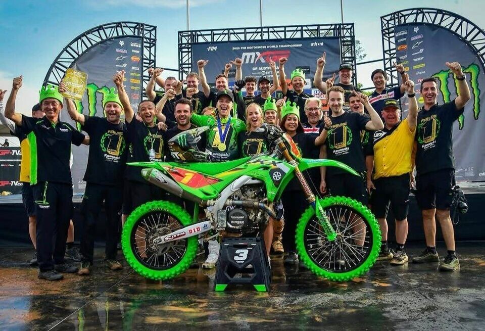    Kawasaki Racing Team