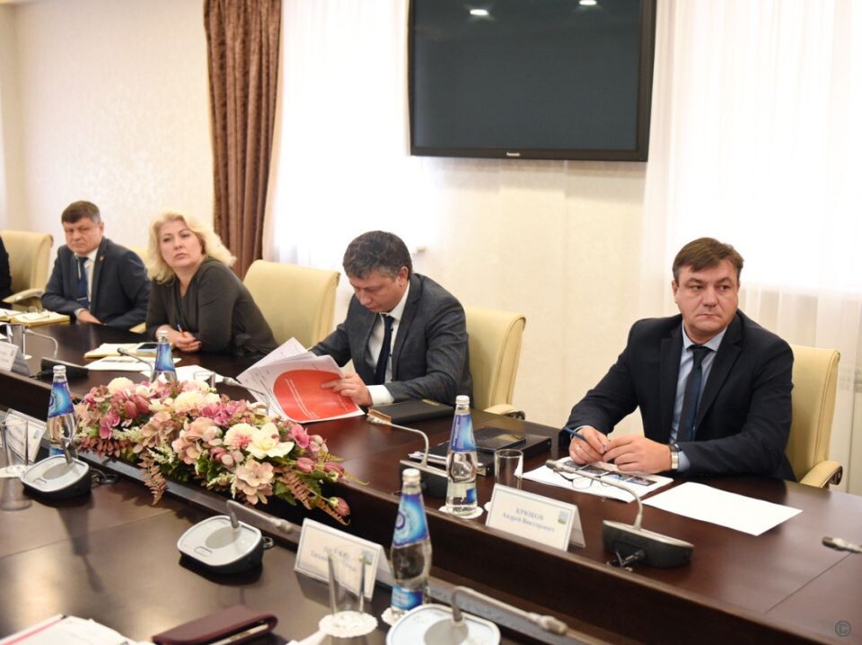    Совещание по вопросам повышения надежности системы теплоснабжения. Источник: пресс-служба мэрии Барнаула