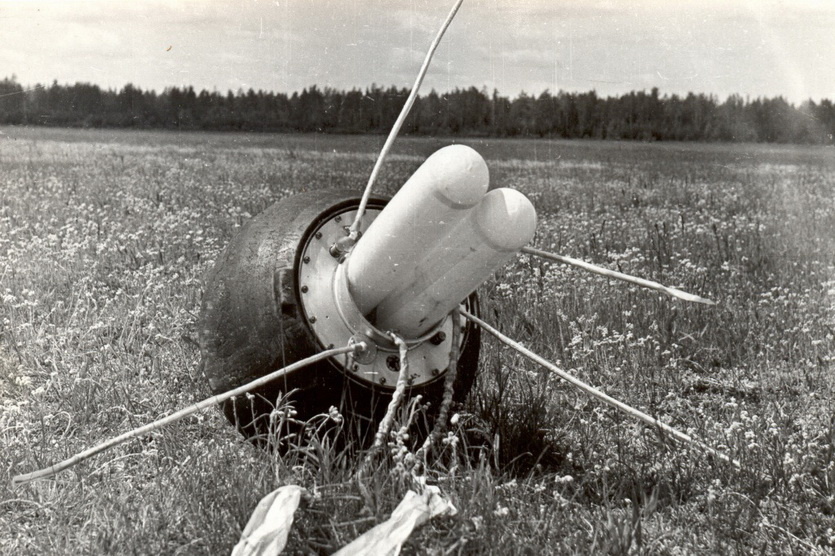 Спускаемый аппарат "Луны-16" с лунными образцами. Изображение из интернета