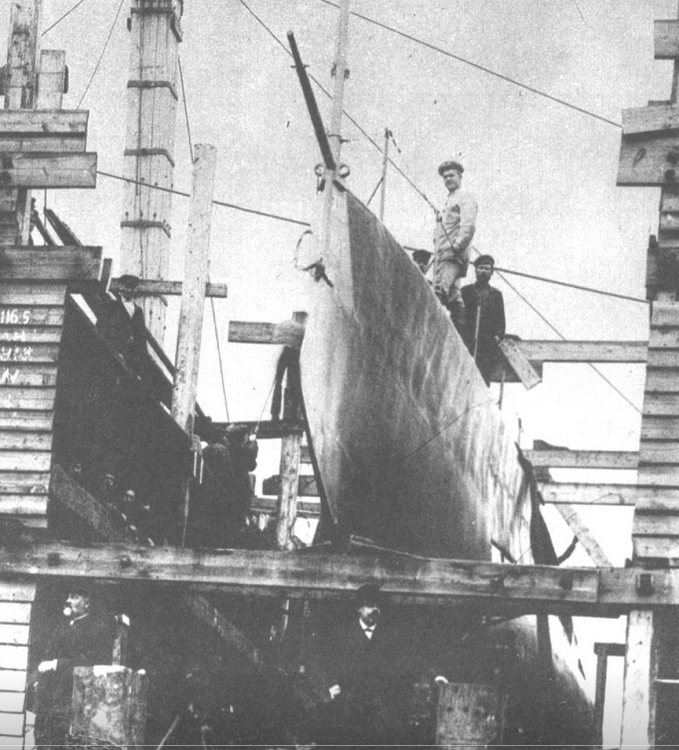 Русская подводная лодка "Касатка на стапеле