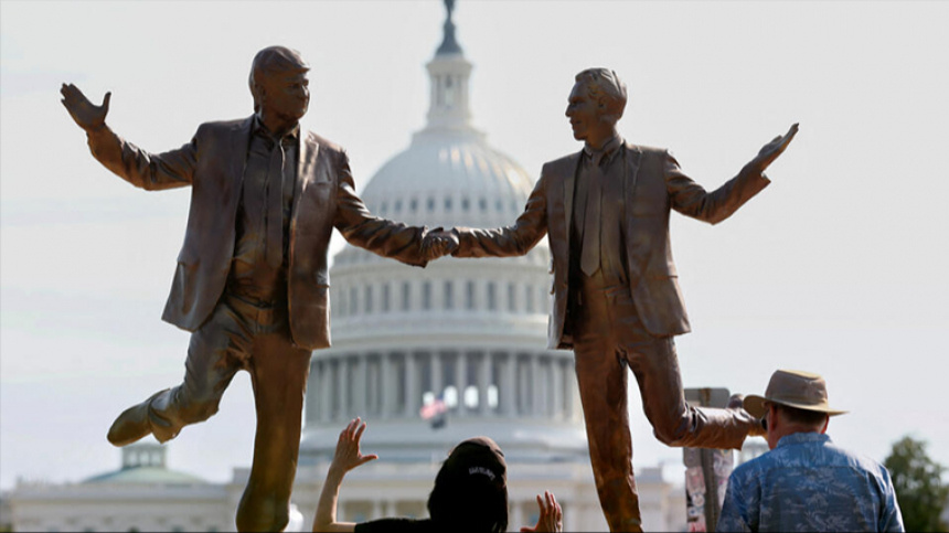    Фото: REUTERS/Kevin Lamarque