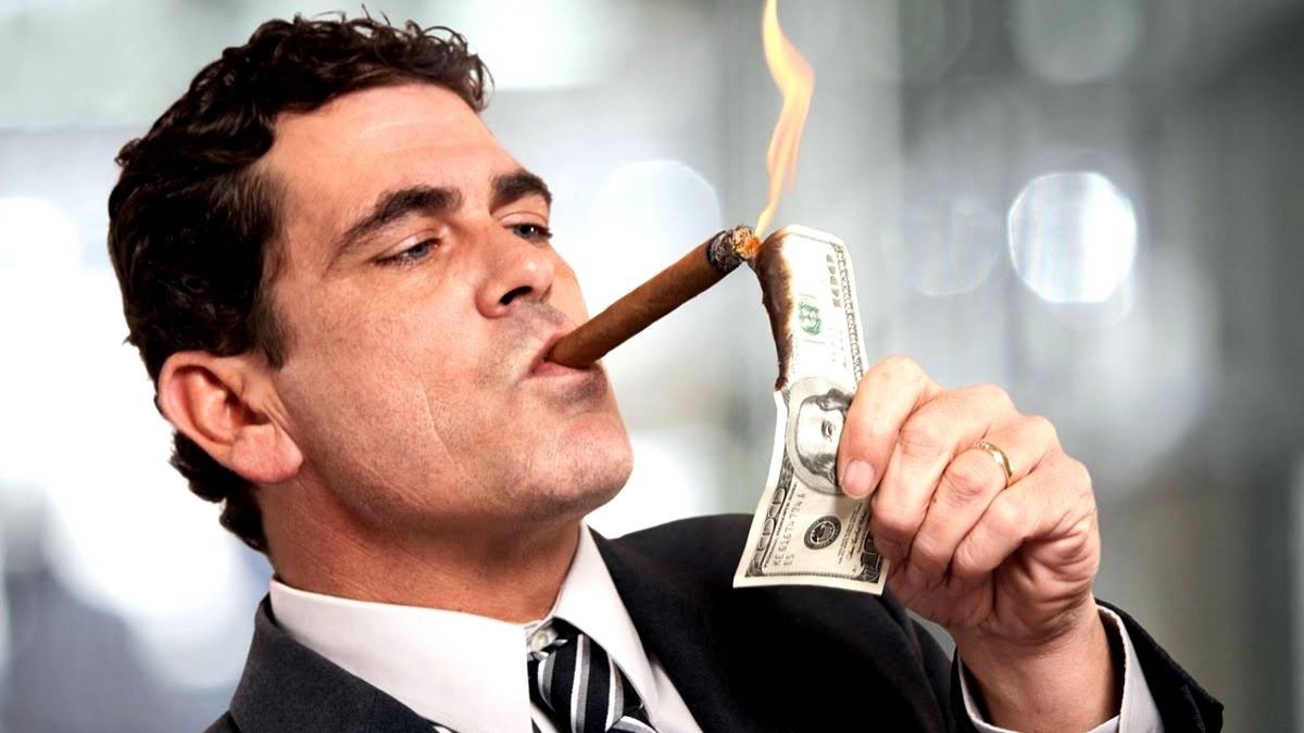 Зарплата в России приблизилась к 100 тыс руб/мес: россияне богатеют