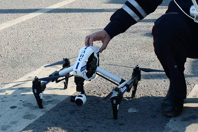    Дрон для фиксации нарушений ПДД    
Фото: ГИБДД РФ