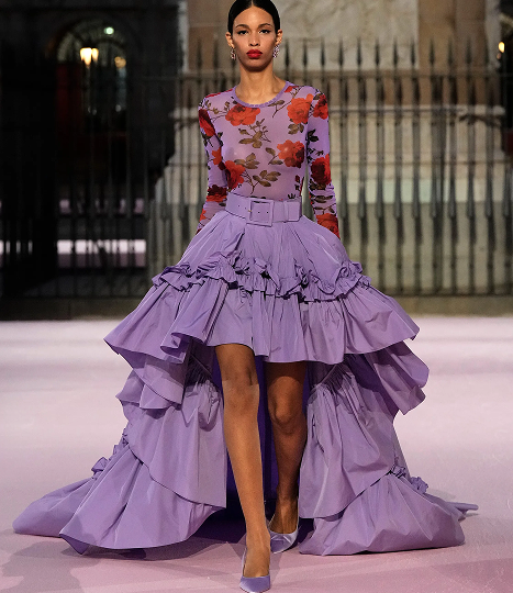 🌷 «Самая впечатляющая коллекция Нью-Йорка? Carolina Herrera SS'26 задает тон!»