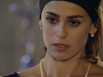 Маиза на похоронах Дьогу