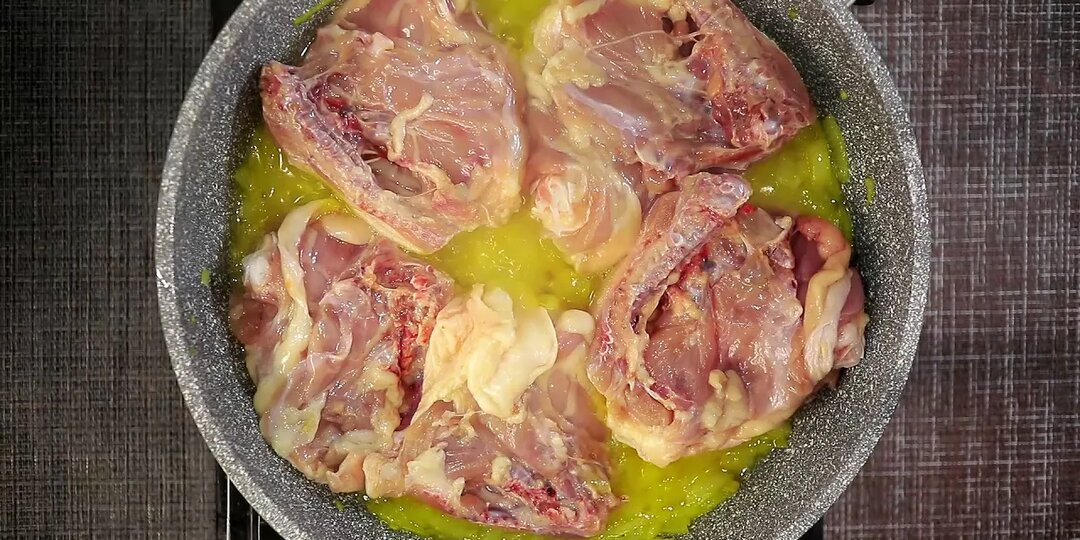 Сделайте этот трюк с обычной содой, и ваша курица станет невероятно нежной