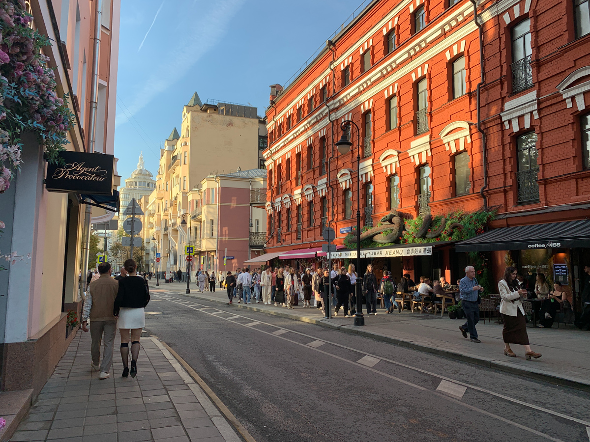 Патриаршие пруды, сентябрь 2025