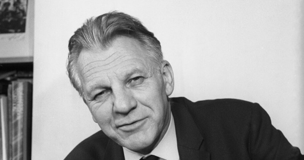 Благодаря ему, мир узнал о подвигах неизвестных Героев