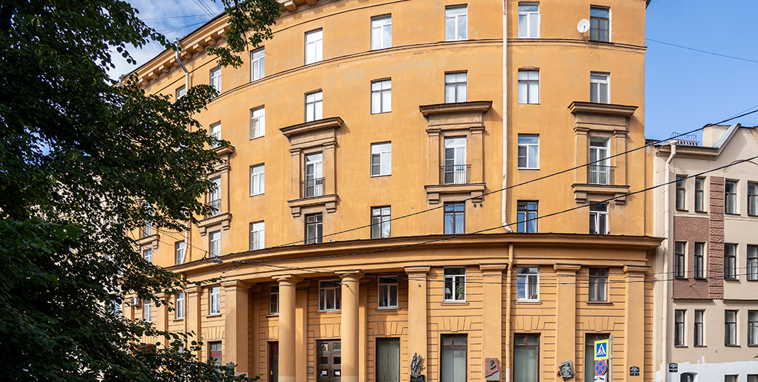 Пешком по Петербургу. Жилой дом Литфонда (Писательский дом)