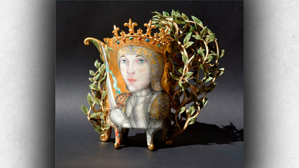 Работа Ирины Зайцевой, фарфор: изготовлены с использованием надглазурной и подглазурной краски и золота 14К и 18К →