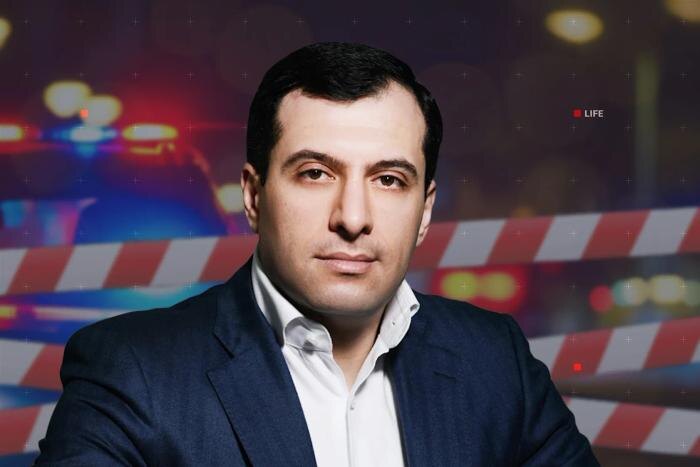 Борис Авакян — за что арестовывали и чем известен. Обложка © Коллаж © Life.ru, фото © Shutterstock / FOTODOM / Zag Advertising, Jack1e, © YouTube / ПОТОК AI