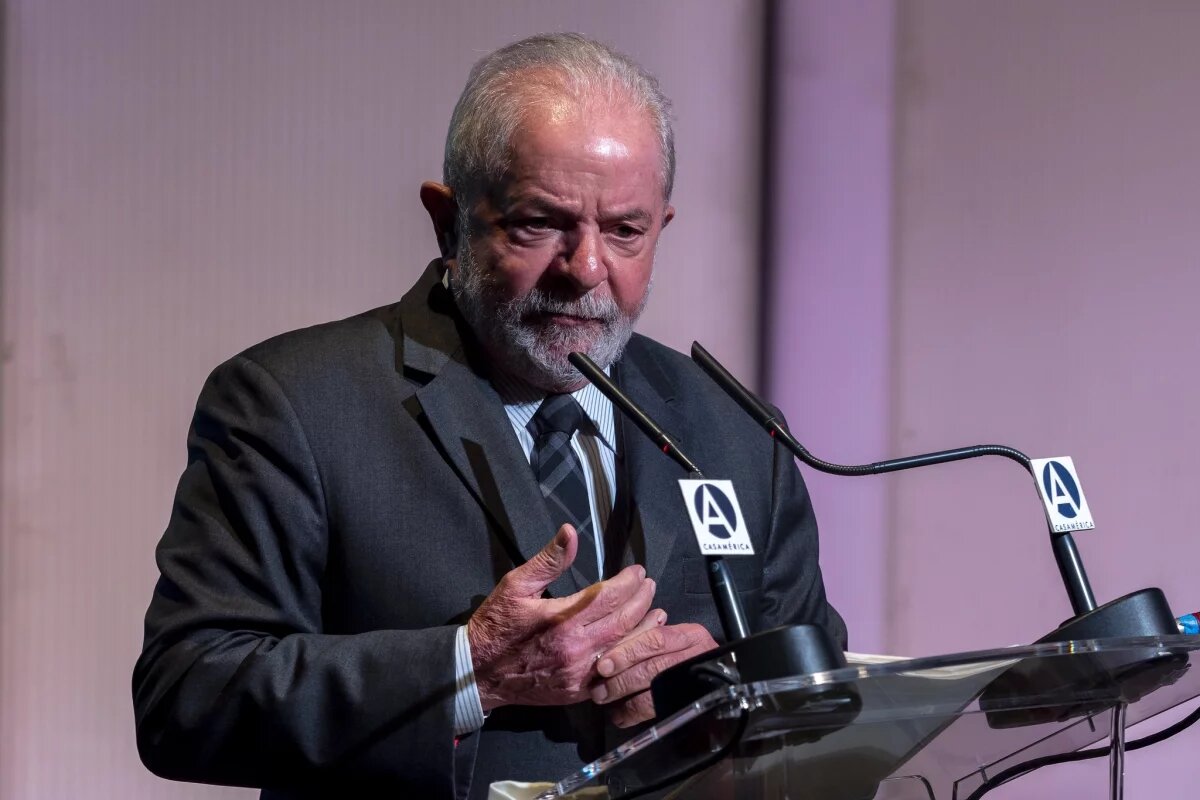    Президент Бразилии Лула да Силва назвал себя и Трампа друзьями Путина