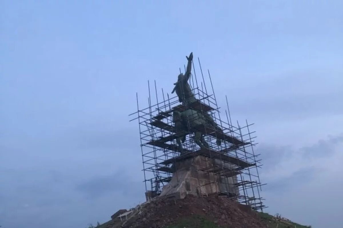    В Уфе начали демонтировать памятник Салавату Юлаеву