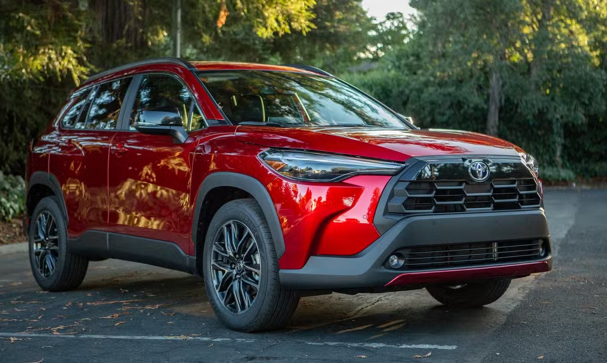 Бензиновая версия Toyota Corolla Cross