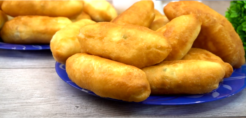 Тесто, которое ждёт Вас. Мои домашние сходят с ума по этим пирожкам. А я экономлю время благодаря хитрому тесту.