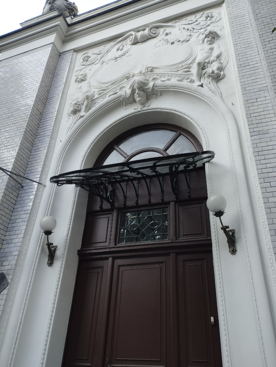 Один из московских особняков памятников.фото мое