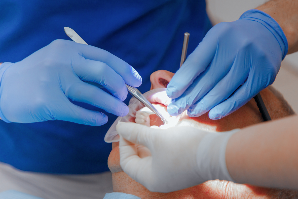 Фотография взята с сайта стоматологии Дмитрович Фэмили https://www.dmitrovich.ru/