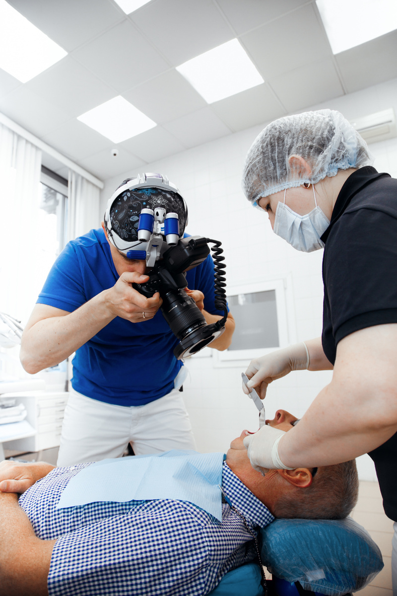 Фотография взята с сайта стоматологии Дмитрович Фэмили https://www.dmitrovich.ru/