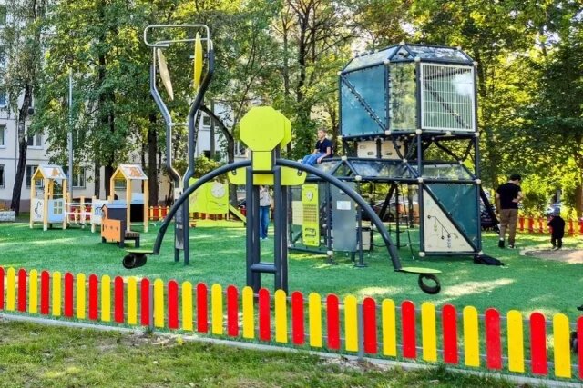    Сколько дворовых территорий в Москве благоустроили за 2025 год?