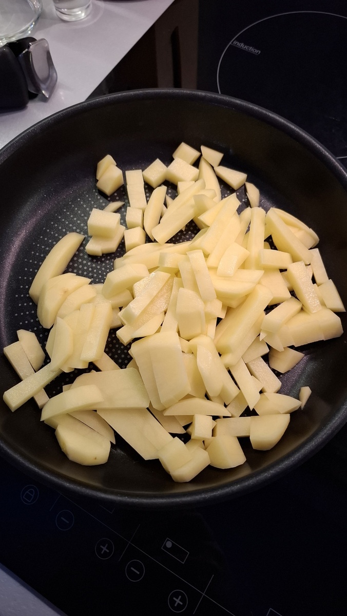 Масло там где-то есть