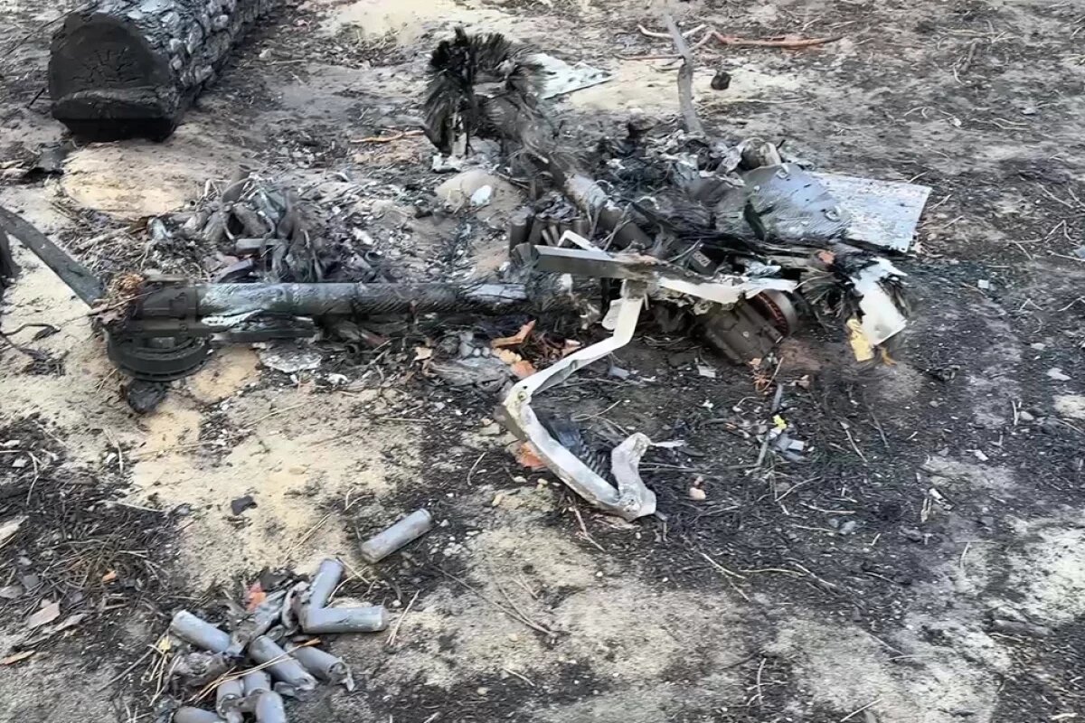    Гексакоптер сбивают из пулеметов, чтобы наверняка.