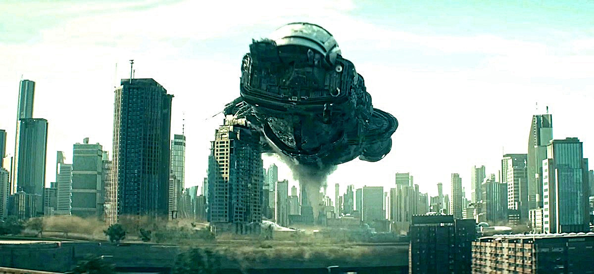 А в 21 веке всех в городе нервировали электросамокаты...