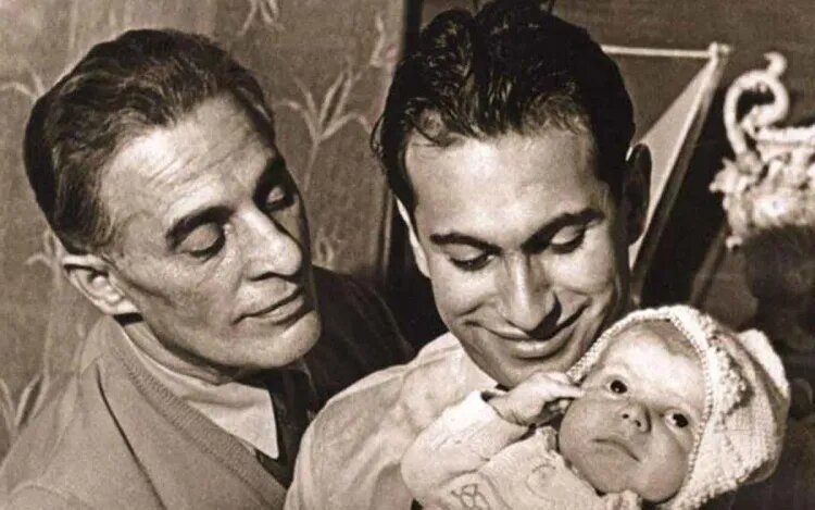    Михаил Таль с сыном, отец Нехемия / Источник фото: архив Михаила Таля