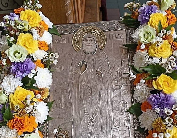     Курск встретил икону и мощи старца Гавриила Самтаврийского