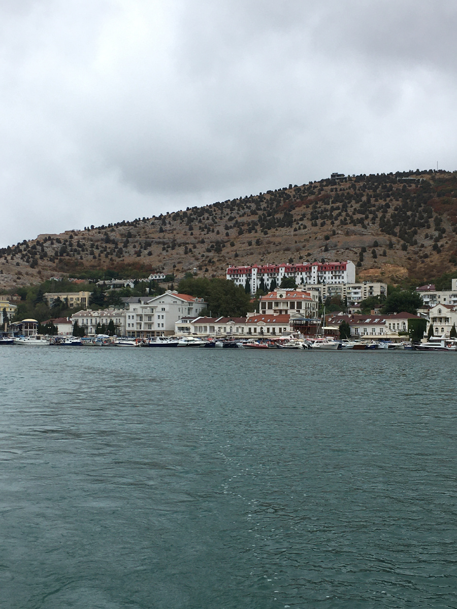 Вид на Балаклавскую бухту