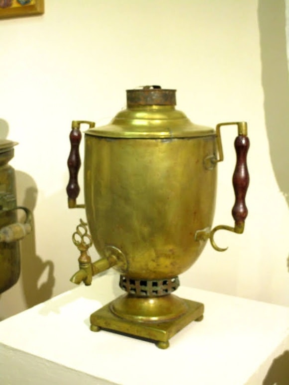Кофейный самовар. 19 в. Мезенский краеведческий музей.