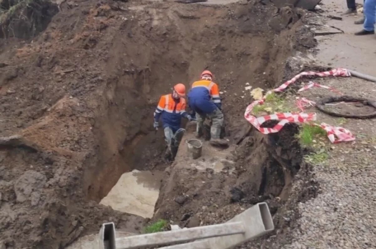    В Красноярске отремонтировали водоснабжение на месте провала на Никитина