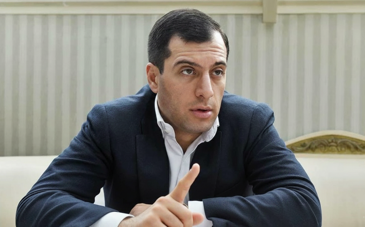 Фотография Авакяна