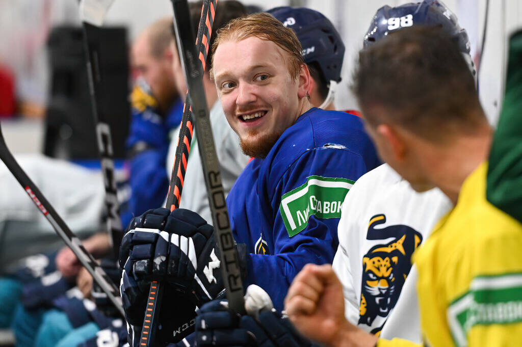 Артур Тянулин: «Я воспитанник казанского хоккея... Но сейчас я уже далеко не мальчишка, а профессиональный хоккеист»Фото: hcsochi.ru