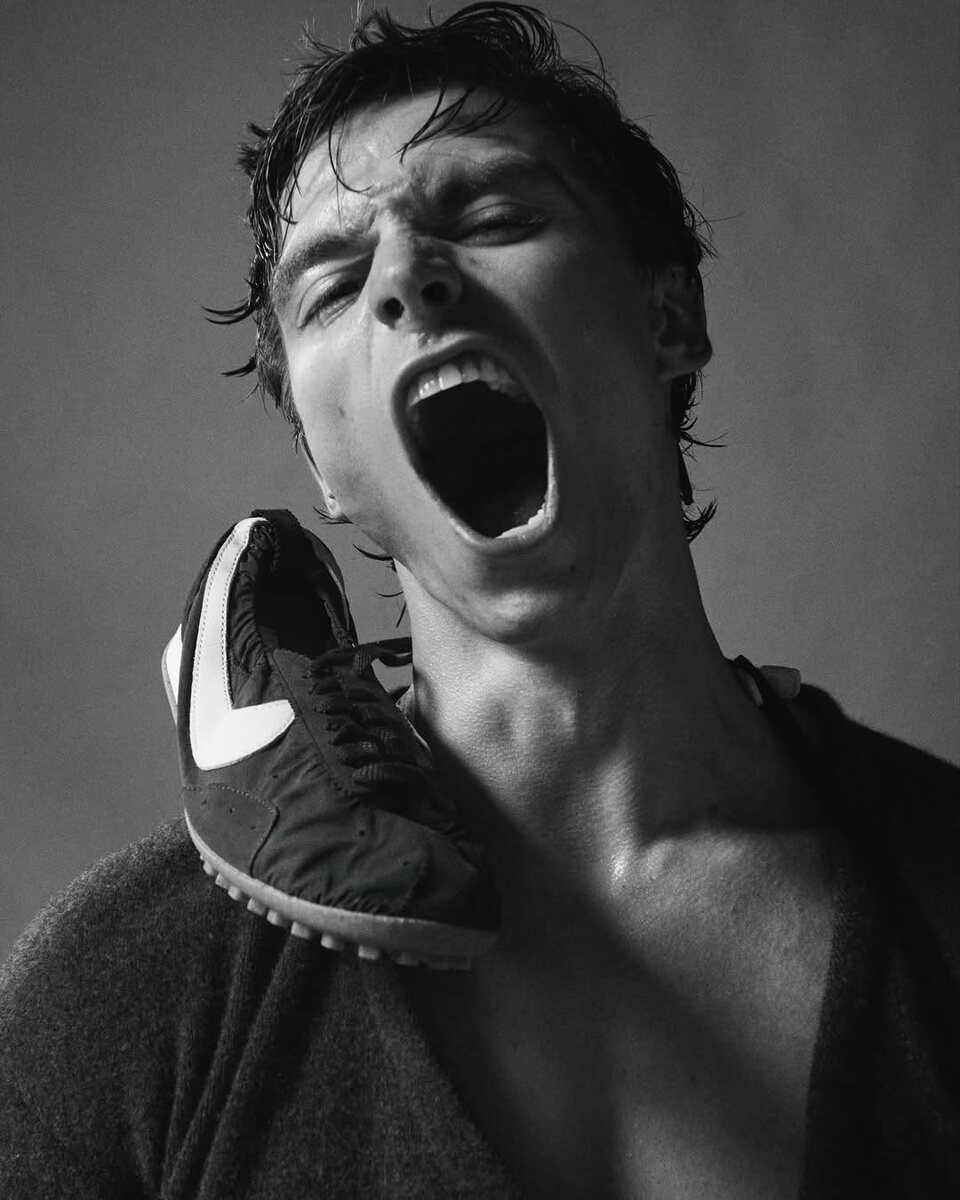    Актер Николас Чавес стал героем кампании Nike и Jacquemus (фото 1)