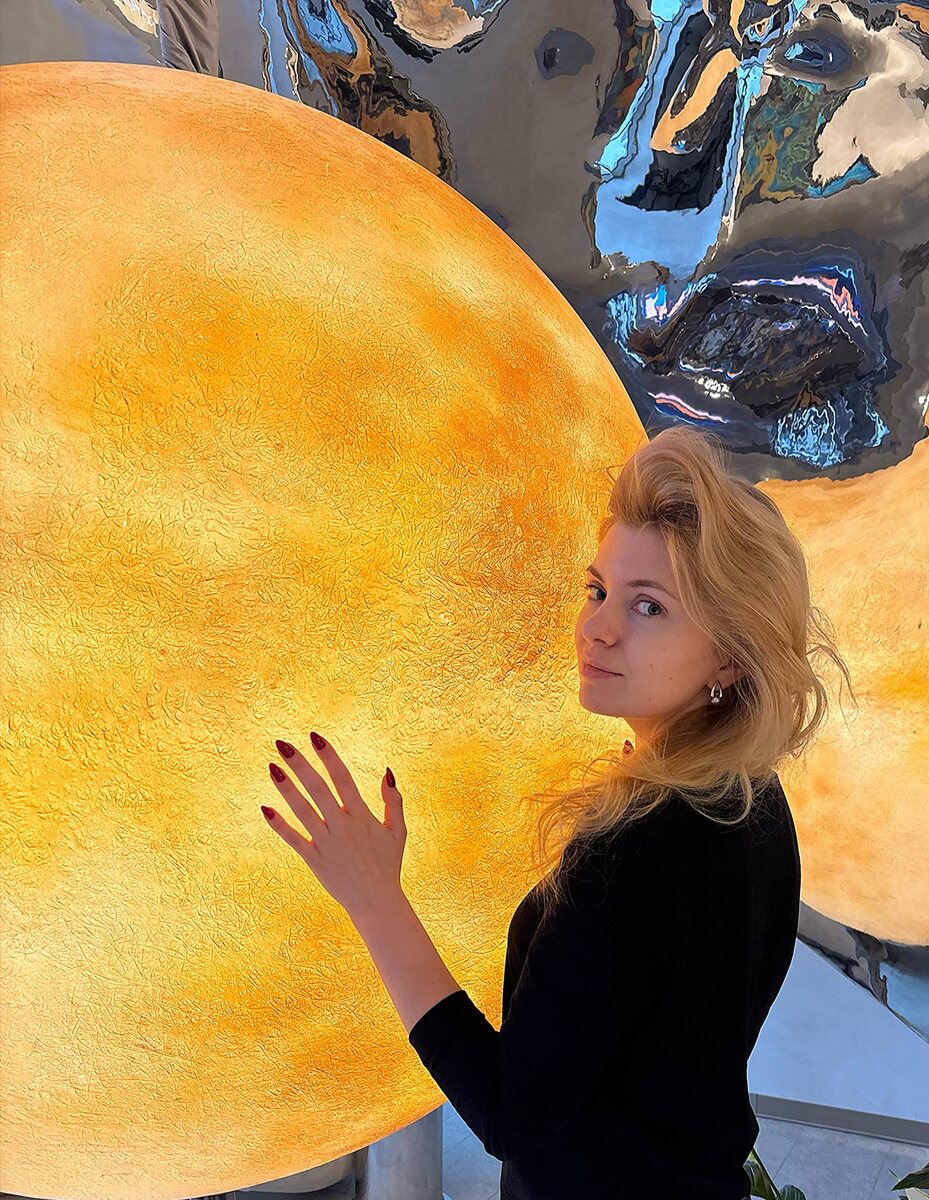 На фото: ведущая прогноза погоды на канале "Звезда" Ольга Паршина