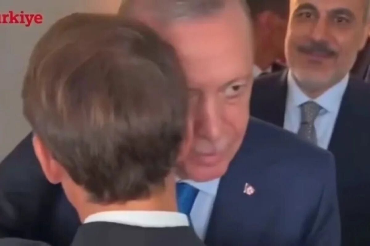    Эрдоган пошутил над Макроном при встрече в штаб-квартире ООН