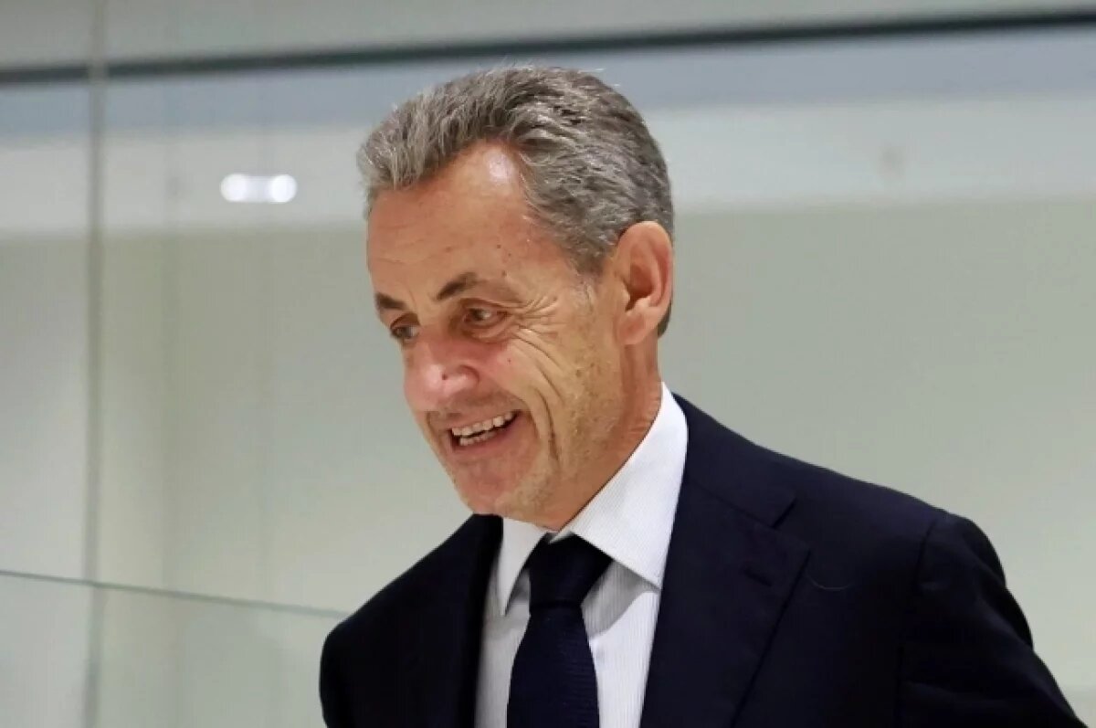    Бывшего президента Франции Саркози признали виновным в преступном сговоре