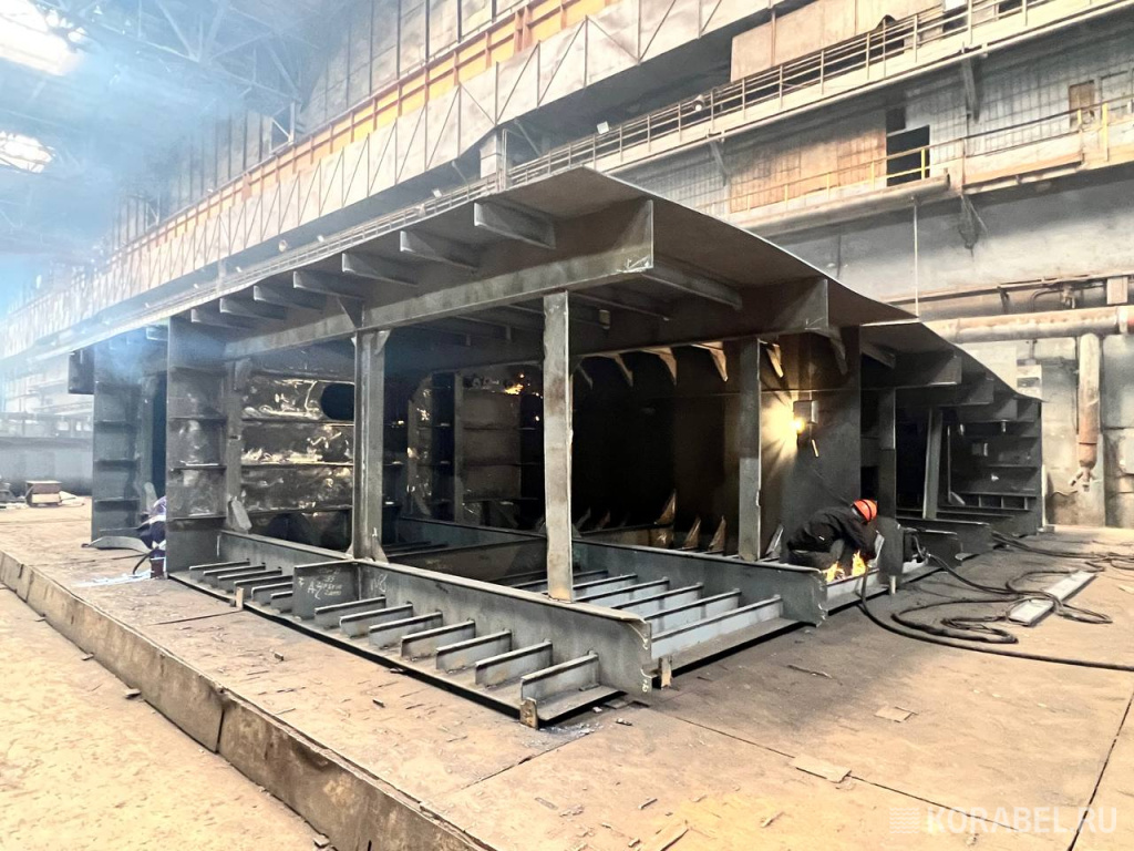 На красном сормово / Фото: Корабел.ру  📷
