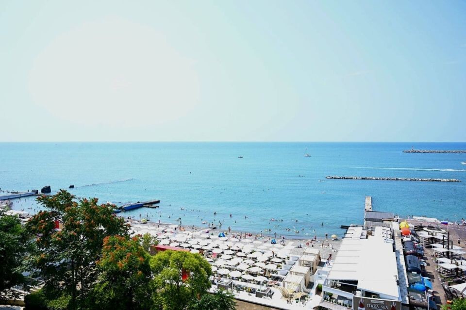    Сочи. Пляж. Источник: t.me/agproshunin