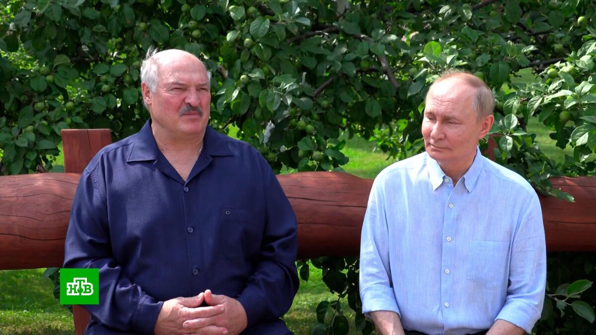    Не «захватят», а «вернут»: Путин поправил слова Лукашенко о наступлении РФ