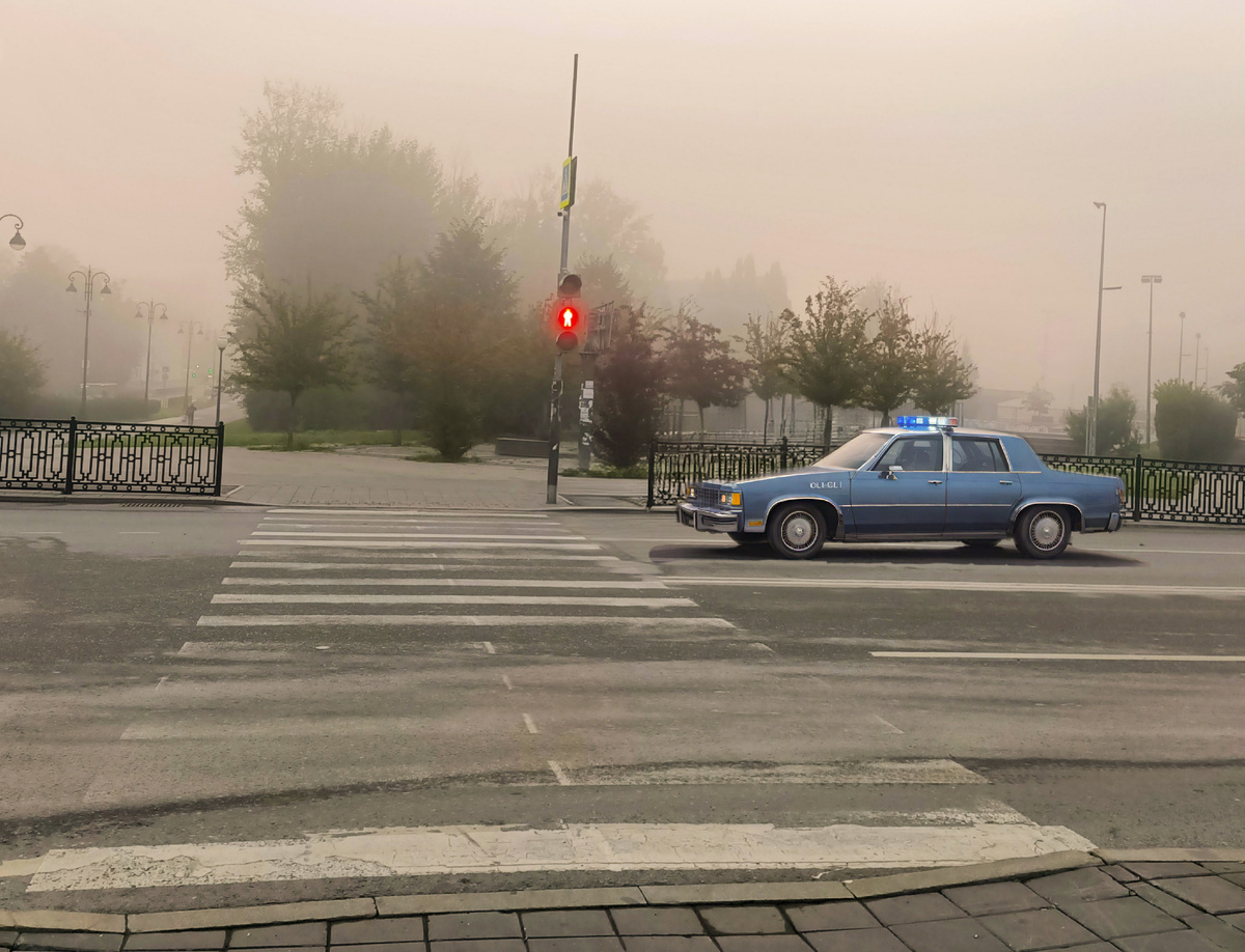 Город Екатеринбург, пересечение Верх-Исетского бульвара, Пестеревского переулка и улицы Репина