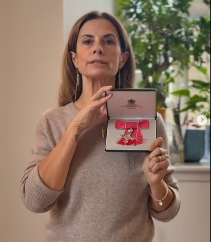 Ливия Фёрт с орденом, который не хотела когда-то получать, но смирилась