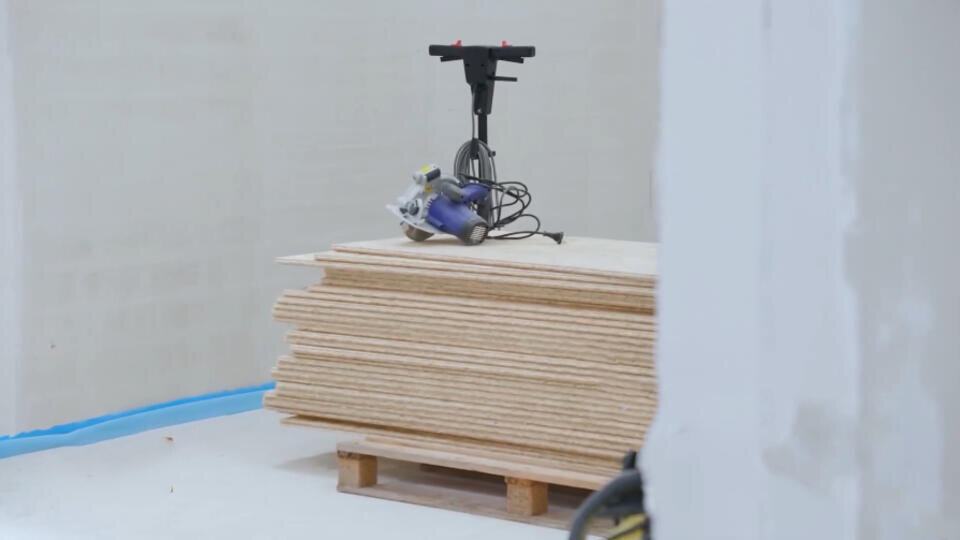 ФОТО: Кадр из программы "Купи-продай", РЕН ТВ