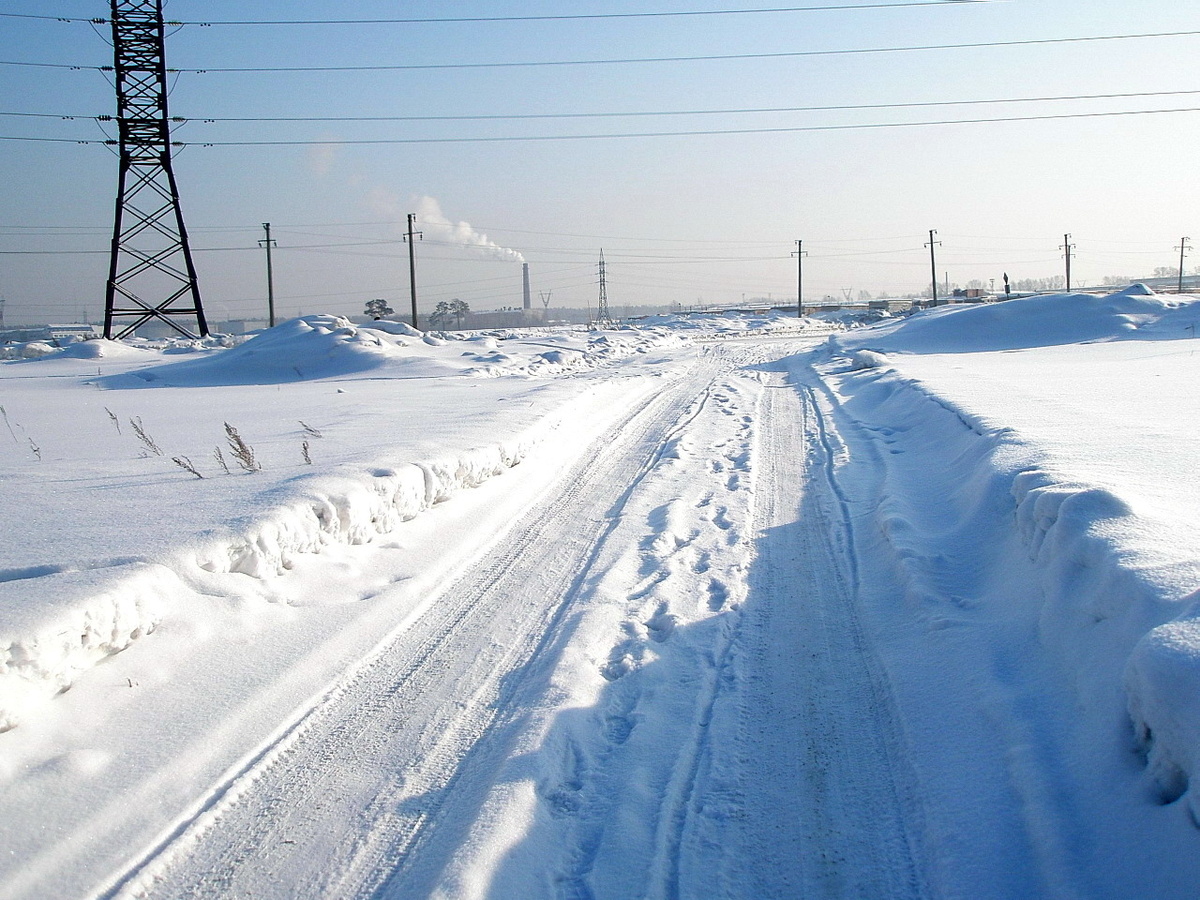 Фото №1. Дорога рядом с линией электропередач (ЛЭП)